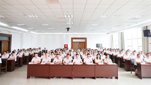 閬中市衛(wèi)生健康系統(tǒng)召開慶祝中國(guó)共產(chǎn)黨成立104周年暨黨課報(bào)告會(huì) 展覽展示服務(wù)回顧與展望